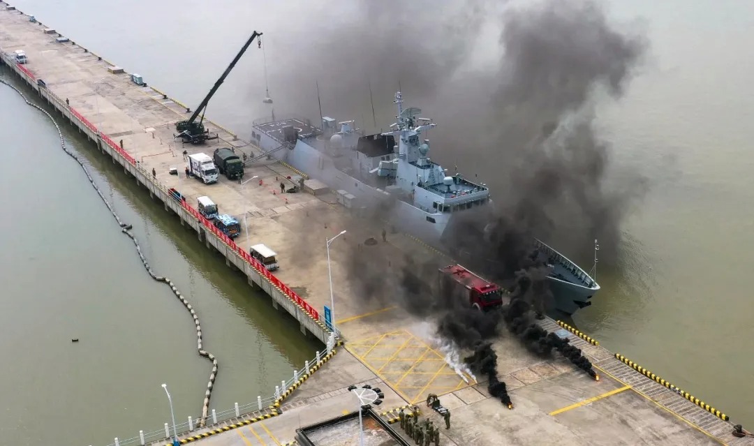 舰艇编队“遭袭”！直击后装综合保障演练现场